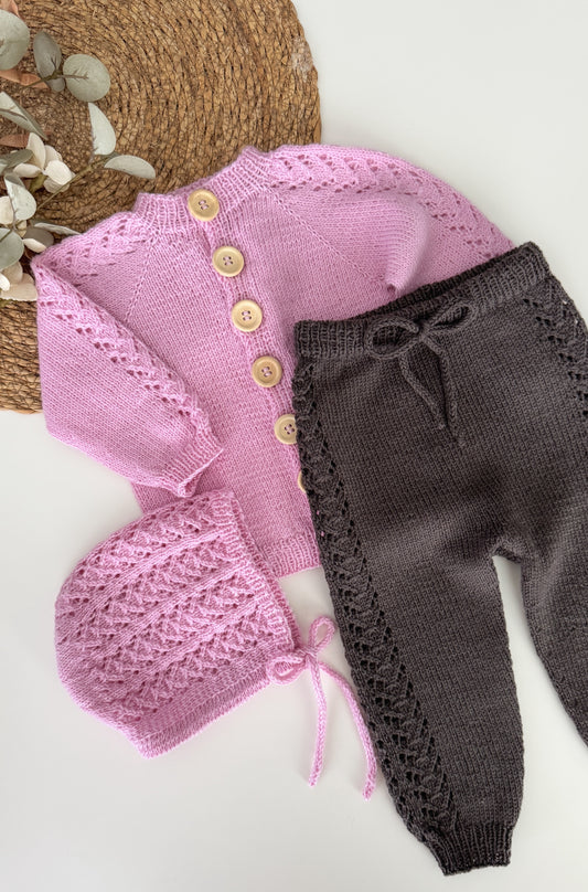 Bittelitensett (jakke,bukse og kyse)